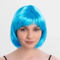 ÇOK SATAN Turkuaz Açık Mavi Renk Düz Kesim Kısa Küt Parti Peruğu