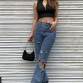 Kadın Siyah Yarım Fermuarlı Sıfır Kol Crop Top Bluz – Şık, Rahat ve Kolay Kombinlenebilir