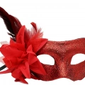 Kırmızı Renk Metalize Sim Görünümlü Parlak Tüylü Parti Maskesi 22x19 Cm
