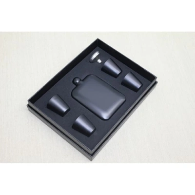 4 Shot Bardaklı Matara Seti Siyah