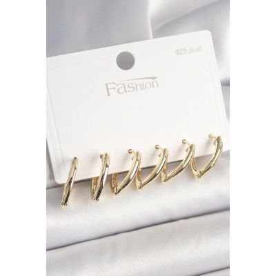 925 Ayar Gümüş Çivi Pirinç Gold Renk Üçgen Model Kadın Küpe Seti