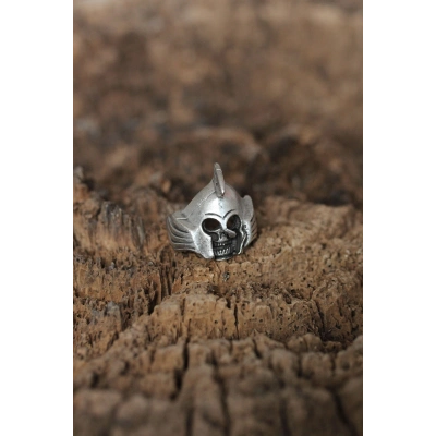 Ayarlanabilir Miğferli Kuru Kafa Tasarımlı Erkek Yüzük