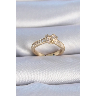 Pirinç Gold Renk Zirkon Taşlı Düğüm Model Kadın Yüzük