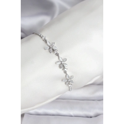 BFS Çiçek Model Zirkon Taşlı Gümüş Renk Pirinç Su Yolu Kadın Bileklik