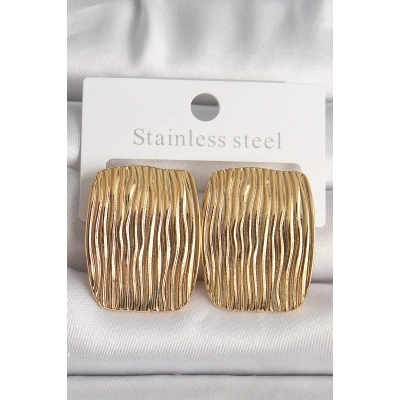 BFS Pirinç Gold Renk İşlemeli Kare Plaka Model Kadın Küpe