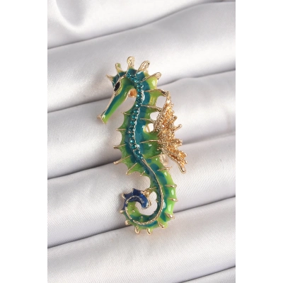 BFS Pirinç Gold Renk Yeşil Deniz Atı Model Zirkon Taş Detay Kadın Broş