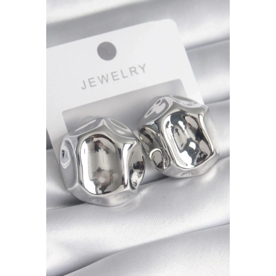 BFS Pirinç Gümüş Renk İşlemeli Top Model Kadın Küpe