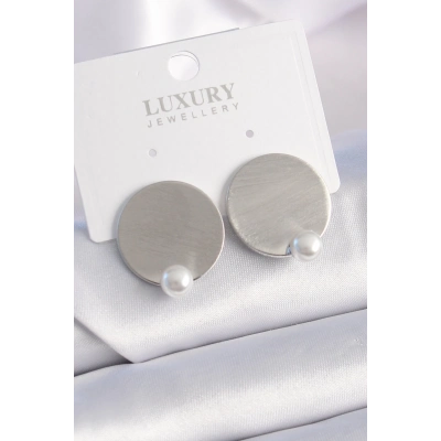 BFS Pirinç Gümüş Renk Plaka Model İnci Detay Kadın Küpe