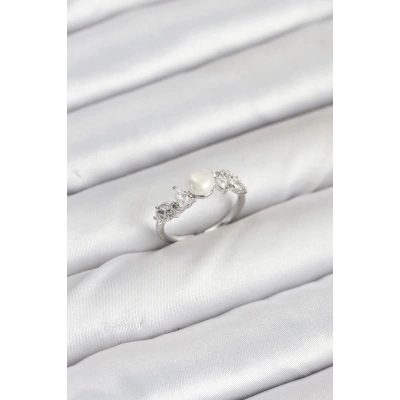 BFS Pirinç Gümüş Renk Zirkon Taşlı İncili Model Kadın Yüzük