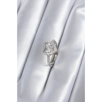 BFS Pirinç Gümüş Renk Zirkon Taşlı Kalp Charm Model Kadın Yüzük