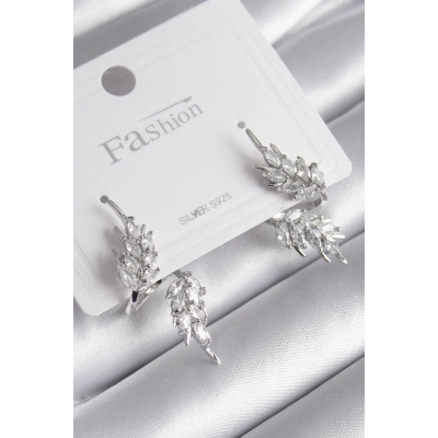 BFS Pirinç Gümüş Renk Zirkon Taşlı Yaprak Model Kadın Küpe