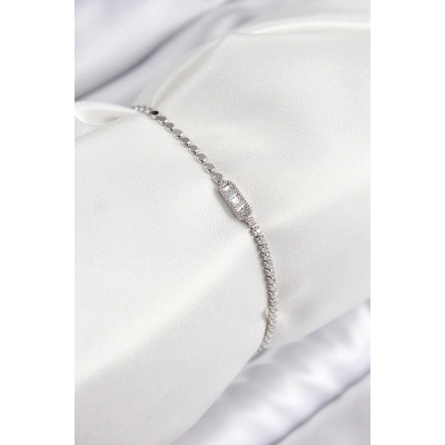 BFS Pirinç Zirkon Taşlı Dikdörtgen Model Ezme Zincir Gümüş Renk Kadın Bileklik