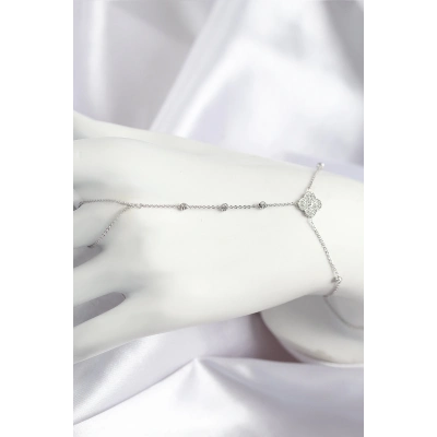 BFS Pirinç Zirkon Taşlı Yonca Model Gümüş Renk Şahmeran