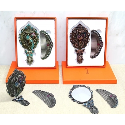 BFS Tavuskuşu Katlanabilir Ayna Ve Tarak Seti Orta Boy Alk4983