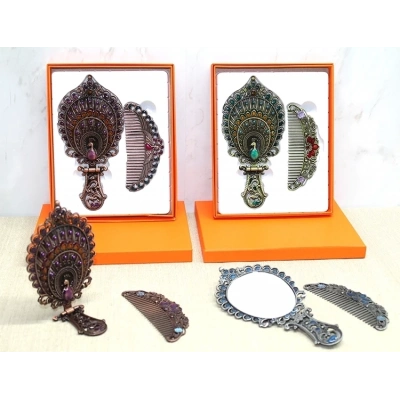 BFS Tavuskuşu Katlanabilir Ayna Ve Tarak Seti Orta Boy Alk4984