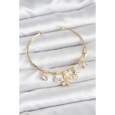 Çiçek ve Kelebek Charmlı Gold Renk Pirinç Kadın Bileklik