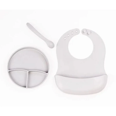 ÇOK SATAN Gri 3’lü Silikon Yemek Seti – Önlük + Diş Kaşıyıcılı Kaşık + Vakumlu Tabak