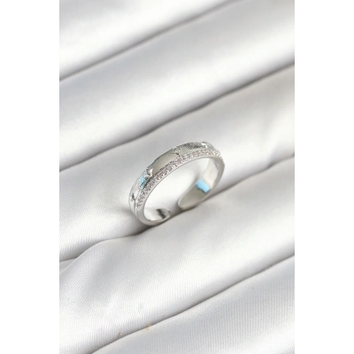 Gümüş Renk Şerit Zirkon Taşlı Kadın Yüzük