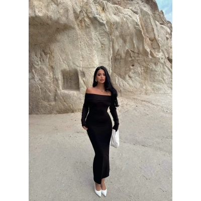 Madonna yaka esnek kumaş elbise siyah