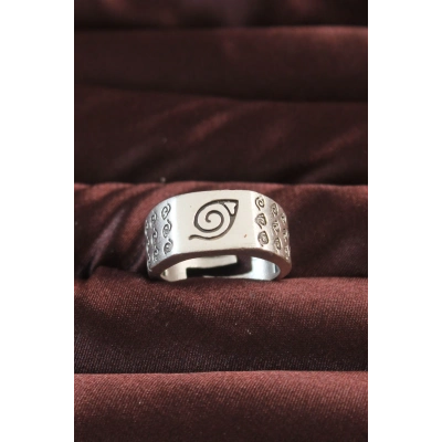 Gümüş Renk Motifli Ayarlamalı Erkek Yüzük