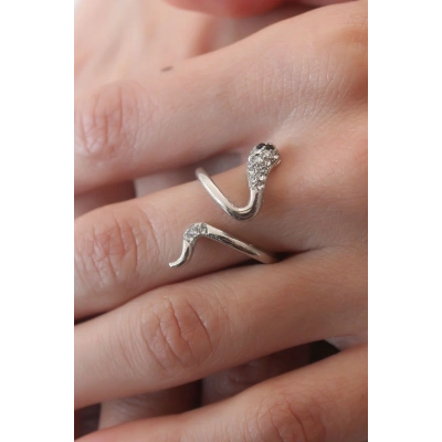 Gümüş Renk Yılan Figür Zirkon Taş Detay Kadın Yüzük