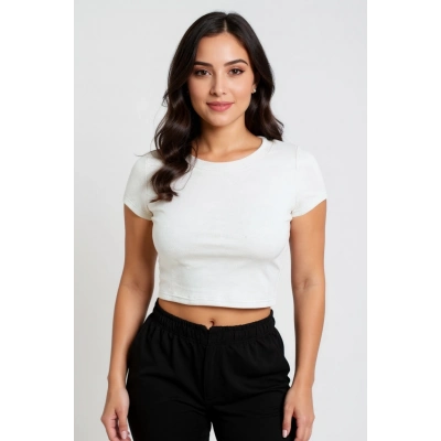 Kadın Beyaz Yuvarlak Yaka Yarım Kol Crop Top Bluz
