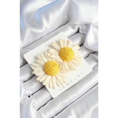 Papatya Model Beyaz Ve Sarı Renk Kadın Küpe