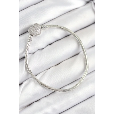Pirinç Charm Zirkon Taşlı Kalp Model Gümüş Renk Kadın Bileklik