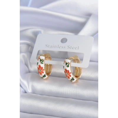 Pirinç Gold Renk Beyaz Renk Çiçek İşleme Detay Kadın Küpe