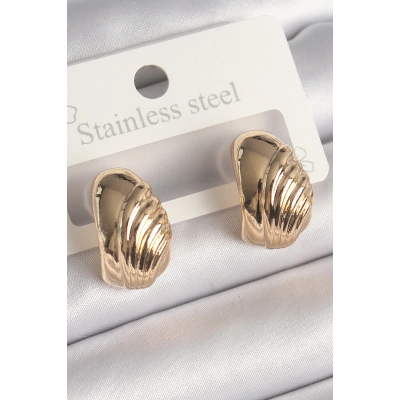 Pirinç Gold Renk İşleme Detaylı Yarım Halka Model Kadın Küpe