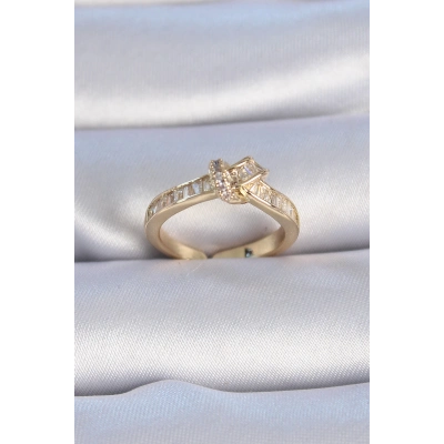 Pirinç Gold Renk Zirkon Taşlı Düğüm Model Kadın Yüzük