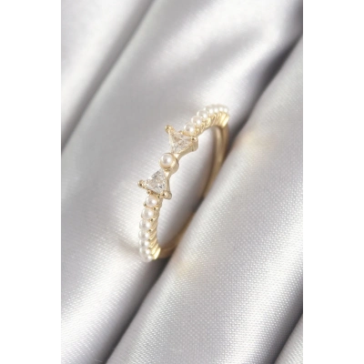 Pirinç Gold Renk Zirkon Taşlı Kurdele İnci Detay Kadın Yüzük
