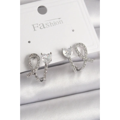 Pirinç Gümüş Renk Düğüm Model Zirkon Taşlı Kalp Detay Kadın Küpe