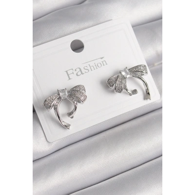 Pirinç Gümüş Renk Zirkon Taşlı Fiyonk Model Kadın Küpe