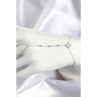 Pirinç Zirkon Taşlı Yonca Model Gümüş Renk Şahmeran