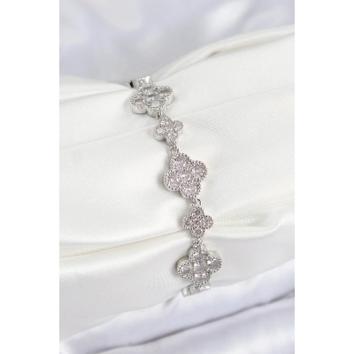 Pirinç Zirkon Taşlı Yonca Model Gümüş Renk VIP Seri Kadın Bileklik