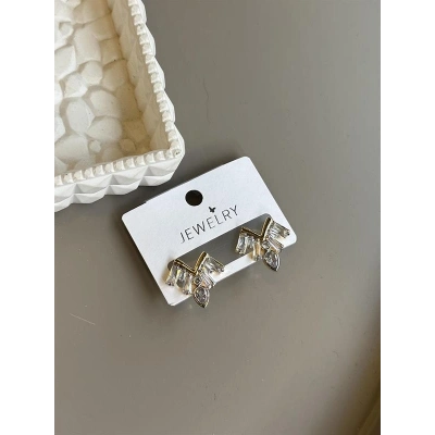 Taşlı Küpe - Altın