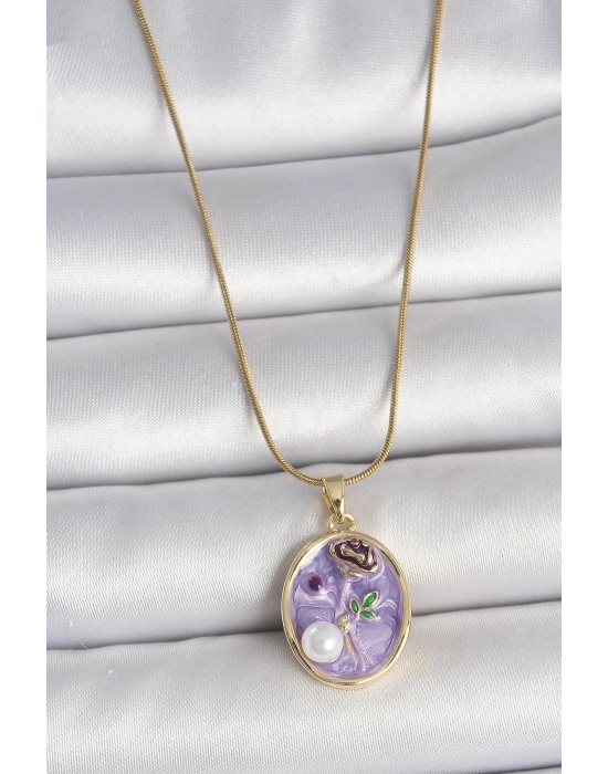 ® 316L Çelik Gold Renk Zincir Mor Çiçek İşlemeli İnci Detay Portre Model Kadın Kolye