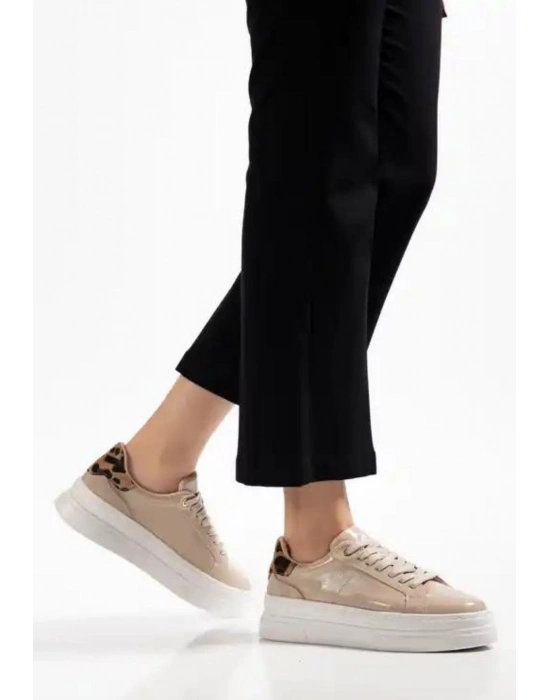 Jetan Bej Rugan Bağcıklı Spor Ayakkabı