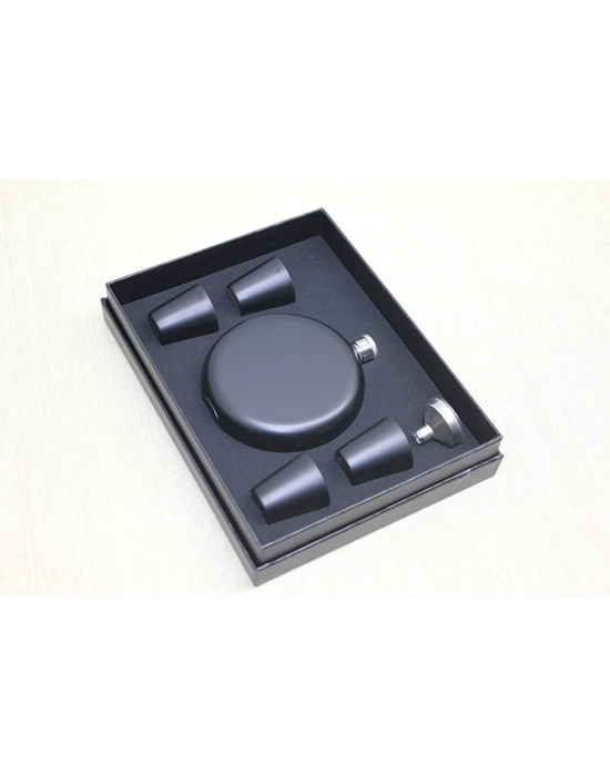 4 Shot Bardaklı Matara Seti Yuvarlak Siyah