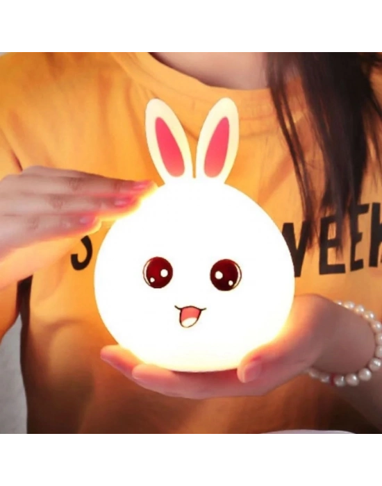 ® 5 Farklı Renk Modlu Tavşan Figürlü Pofuduk LED Gece ası–Yumuşak Dokulu Çocuk Odası ve Dekoratif Şarjlı Ortam Işığı