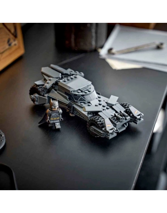 76331 Batmobile 220 parça +9 yaş