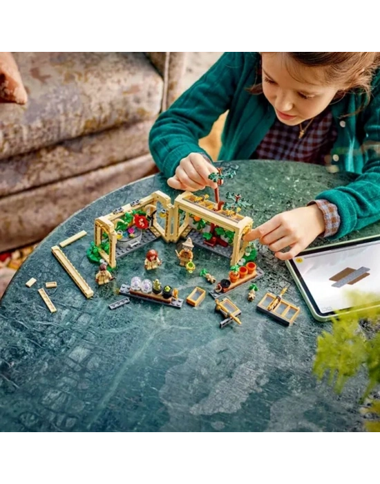 76445 Harry Potter - Hogwarts Şatosu: Bitkibilim Dersi 390 parça +8 yaş