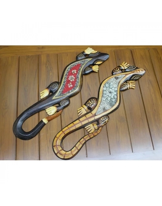 Ahşap Duvara Asmali Kertenkele Figürü