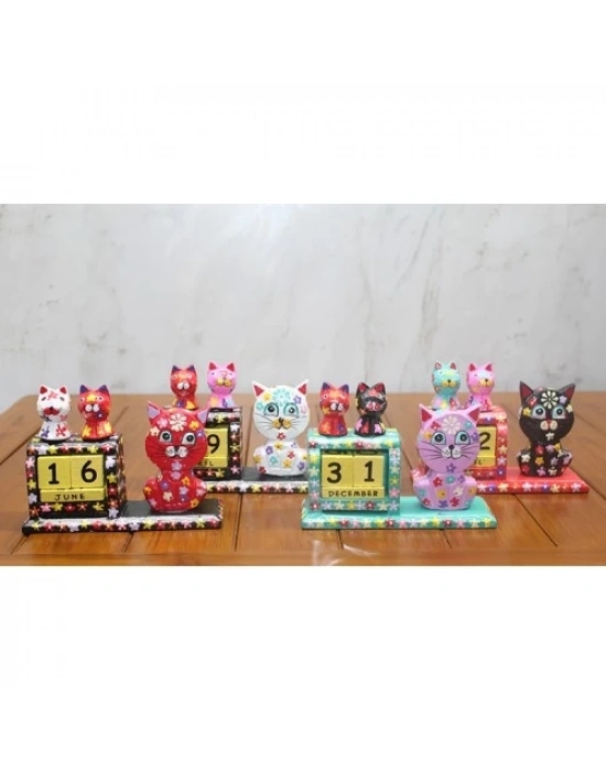 Ahşap Kedili Takvim Orta Boy