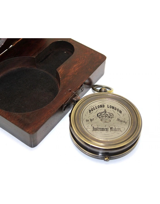 Ahşap Kutulu Üzeri Desenli Pirinç Pusula