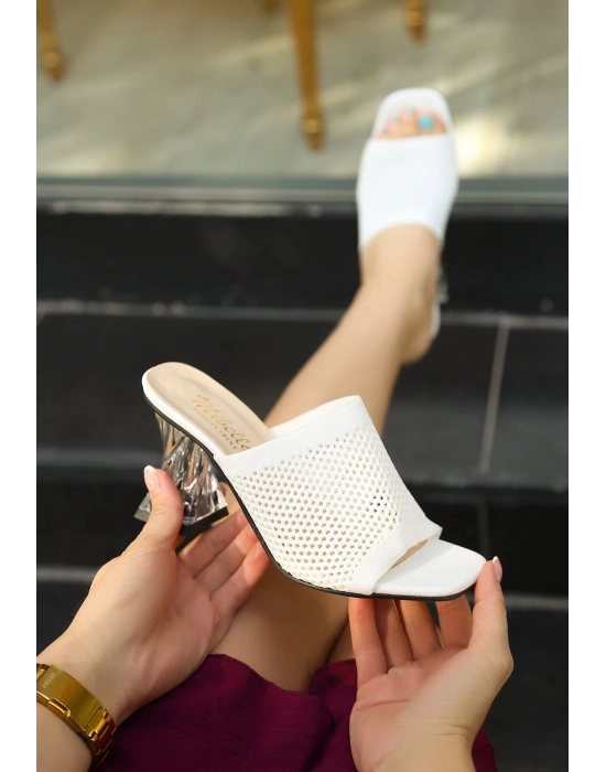 Akva Beyaz Triko Şeffaf Topuklu Terlik