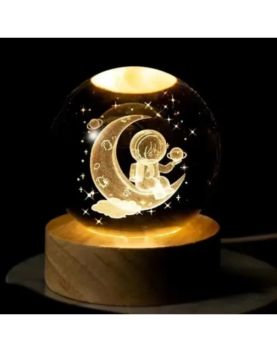 Ay Üstünde Astronot Tasarımlı Işıklı Cam Küre (Büyük Boy, 8 cm)
