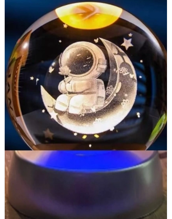 Ay Üstünde Astronot Tasarımlı Plastik Altlıklı Işıklı Cam Küre