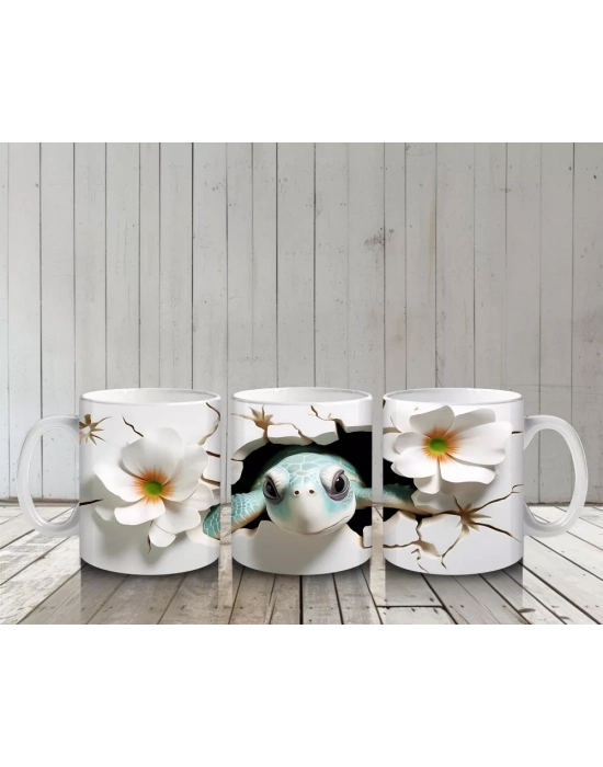 Beyaz Çiçekler Arasında Bakan Sevimli Kaplumbağa – Baskılı Kahve Kupası